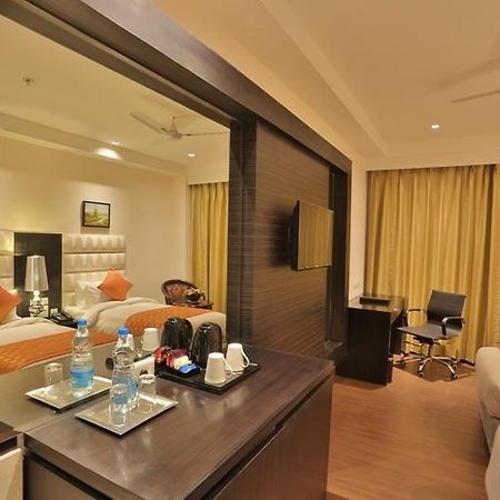 Una Smart Mandarin Panchkula Quarto foto